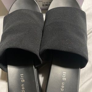 Madden girl Shelbie sandals